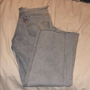 Levi’s 501 low rise cut off jeans